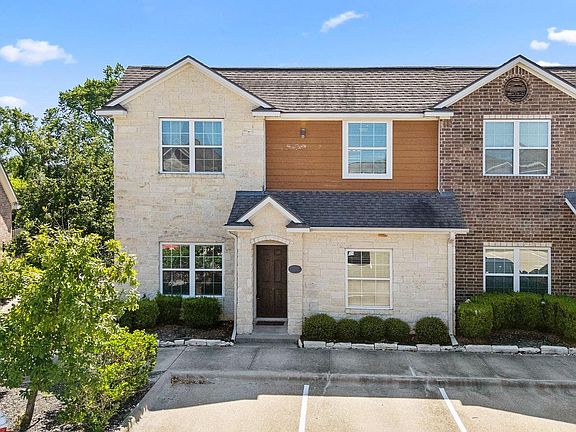 4th image of 301 Sw Pkwy #308