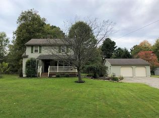 33 Reno Rd, Hermitage, PA 16148
