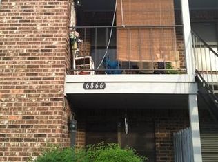 6868 Whitby Ln, Groves, TX 77619