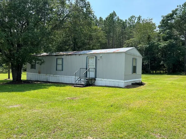 930 Dewberry Rd, Douglas, GA 31535