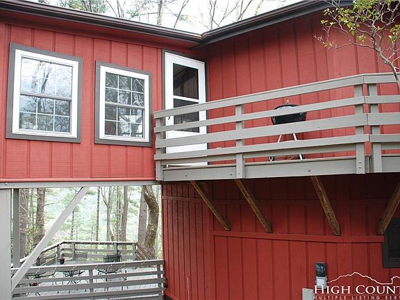 5th image of 261 Grindstone Ln