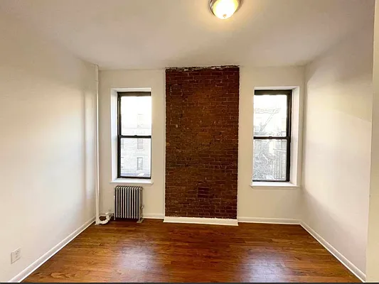 Rented by Century 21 Premier  | media 4