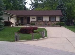 8137 Red Pine Crk E, Racine, WI 53406