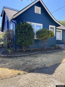 860 Spruce St NE, Salem, OR, 97301