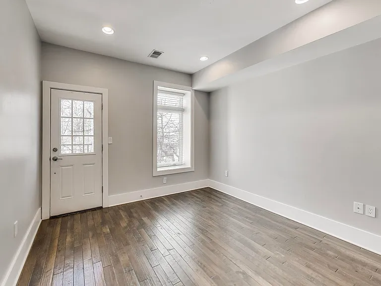 1220 19th St NE — Photo 41