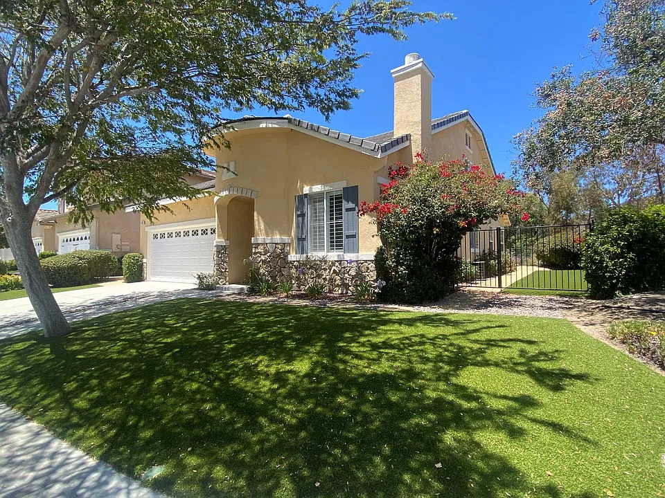 4555 Calle Norte