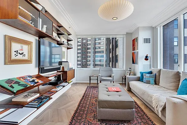 Rented by City Connections Realty | media 3