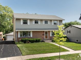 2212 Oak Ln, Rolling Meadows, IL 60008