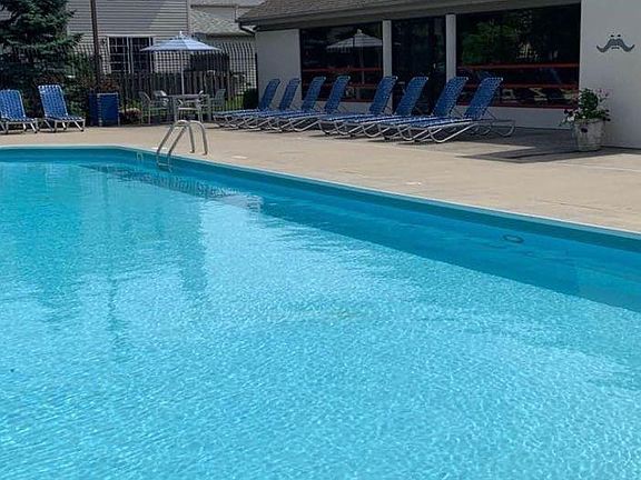 3rd image of 1732 Ridgebury Dr #1732