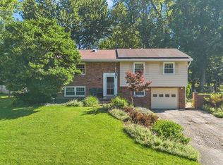 2213 S Sussex Dr, Bloomington, IN 47401
