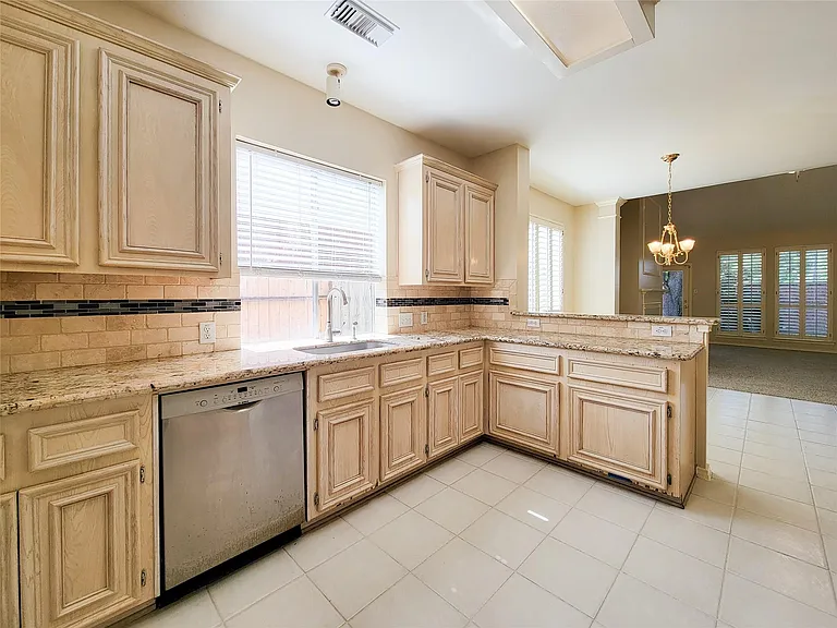 4106 Creek Ridge Ln — Photo 12
