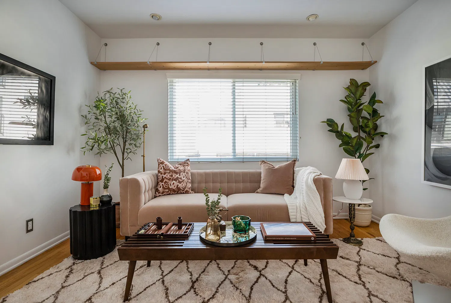 1 bed, 480 sqft, $3,300 — Photo 2