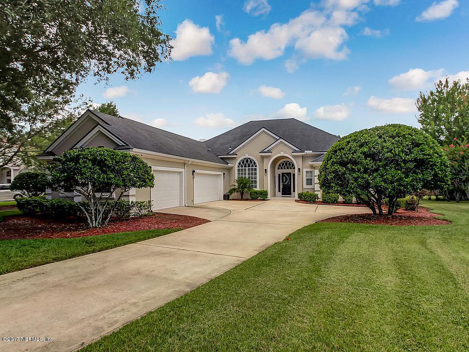 1st image of 8326 Amherst Hills Ln