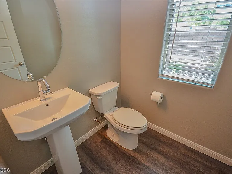 541 Tokopah Falls St — Photo 15