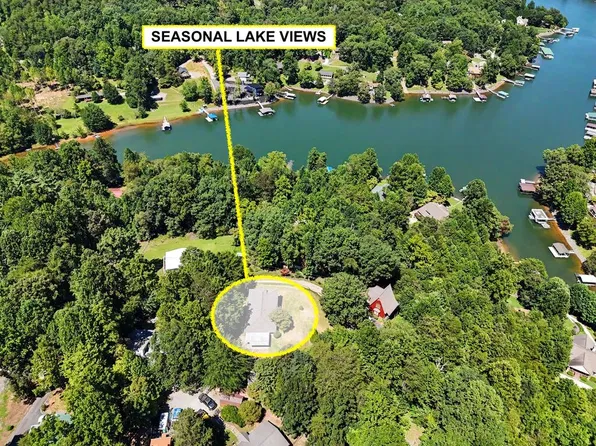 383 Morgan Dr, Hiawassee, GA 30546