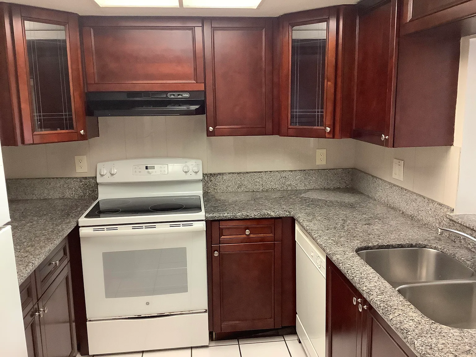 2 bed, 2.0 bath, 1120 sqft, $2,250 — Photo 4