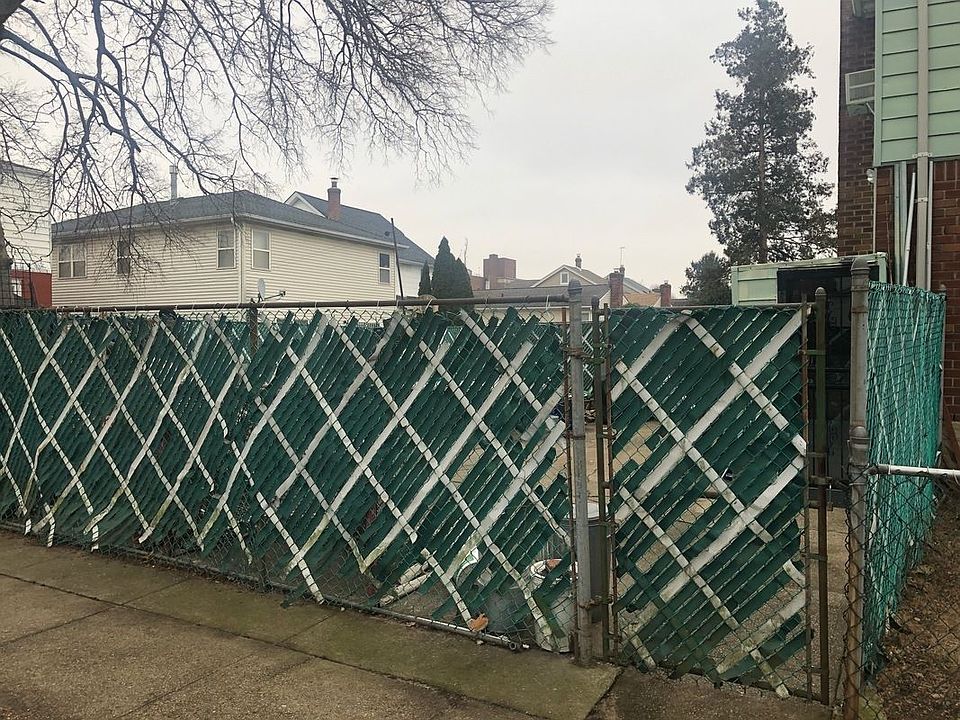 2nd image of 8703 258th St