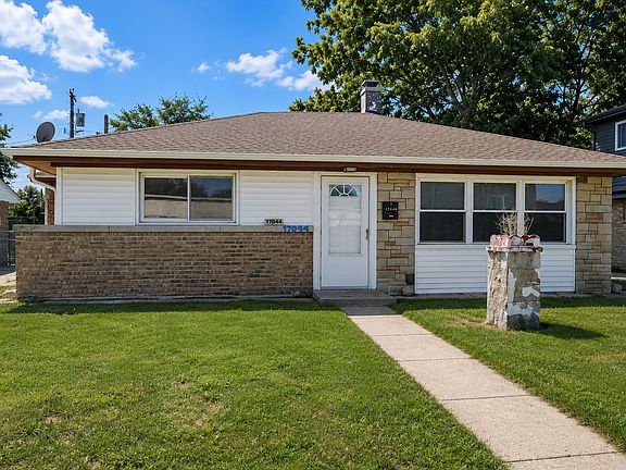 3rd image of 17044 Burnham Ave