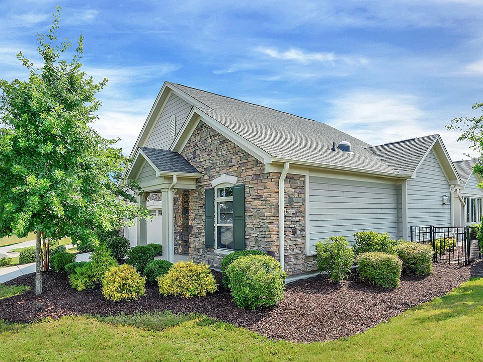 1st image of 100 Chenette Ct