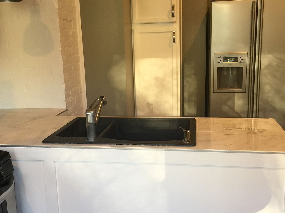 1st image of 944 Lafayette Ave