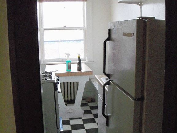 2nd image of 2507 Nicollet Ave APT 24