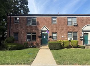 196-11 69th Avenue 2nd fl, Fresh Meadows, NY 11365