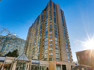 285 Enfield Pl #810, Mississauga, ON L5B 3Y6