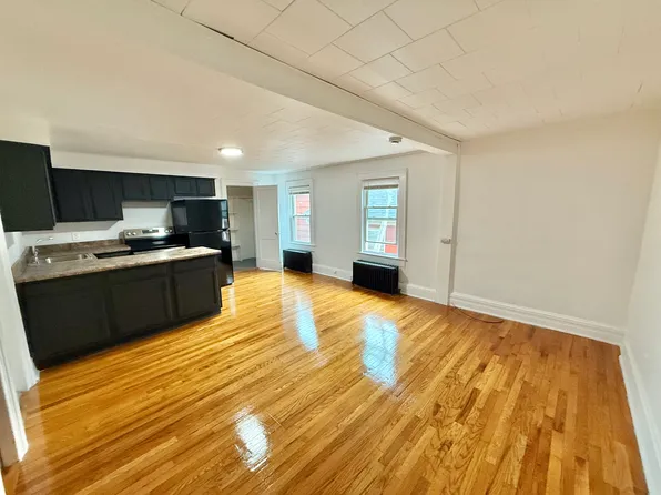 27 2nd St Floor 2F, Waterford, NY 12188