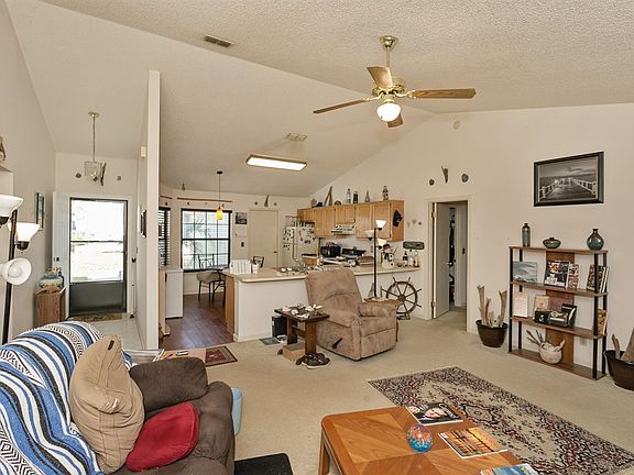 5th image of 88 Autumn Springs Ct W