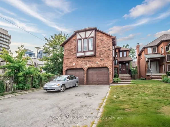 22 Royalavon Cres #Basement, Toronto, ON M9A 2E8