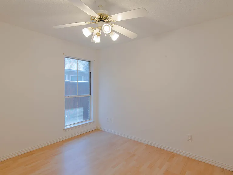 9321 Western Trl — Photo 14