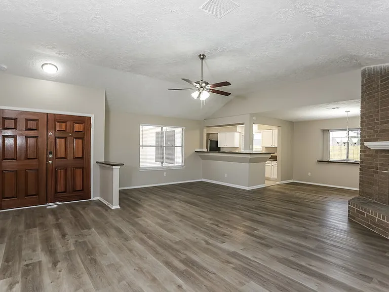 4218 Mohawk St — Photo 5