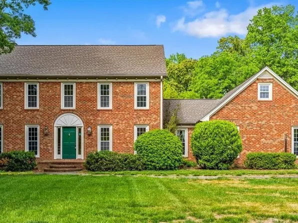 5306 Graycliff Dr, Greensboro, NC 27406