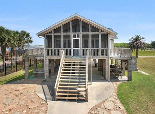 106 Riverside Dr, Hackberry, LA 70645