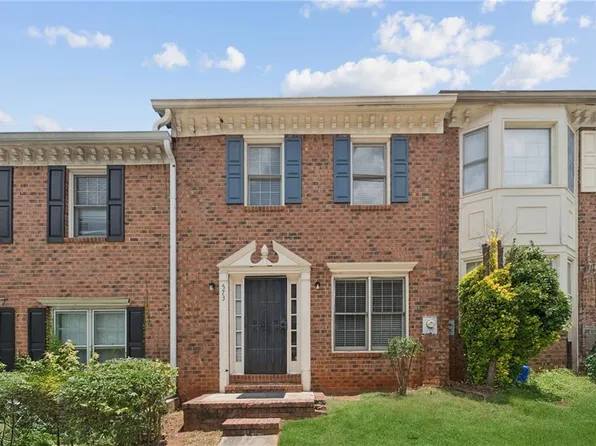 573 Hambrick Sq, Stone Mountain, GA 30083