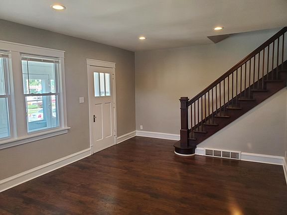4th image of 1549 Lake Ave
