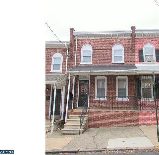 1st image of 816 W 6th St