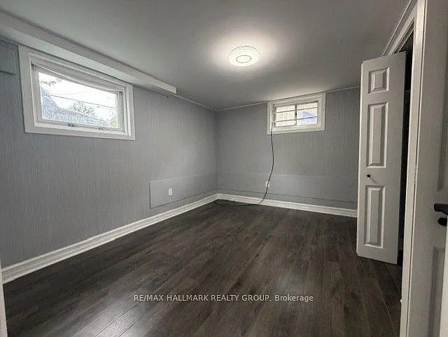 98 Donald St #2 — Photo 13