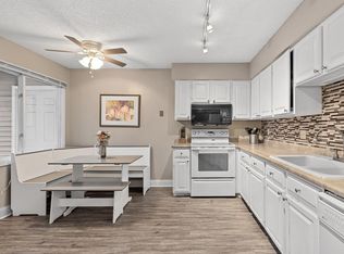 7678 Dunmore Rd, Woodbury, MN 55125