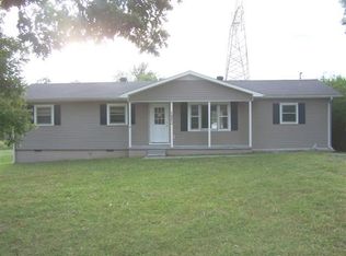 185 Stevenson Cir, Tennessee Ridge, TN 37178