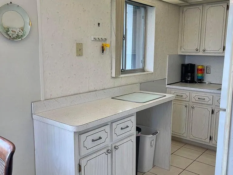 2840 Lake Osborne Dr #205 — Photo 8