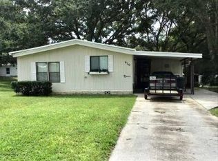 620 Sycamore Sq, Lady Lake, FL 32159