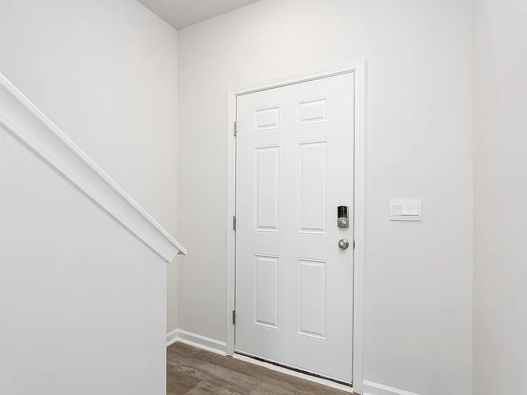 1193 Evelynnview Ln — Photo 5
