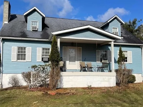 435 Narrows Rd, Connellsville, PA 15425