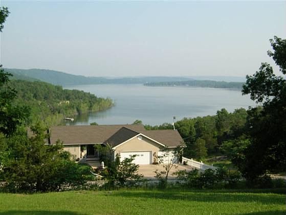 2nd image of 399 Hallie Dr