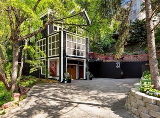 33 Summit Pl, Minneapolis, MN 55403