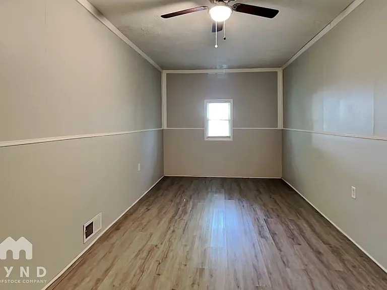 4484 Bonnie Glen Ct — Photo 9