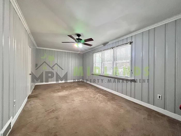 2417 Clark St — Photo 19