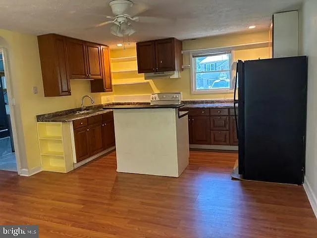 22240 Hawthorne Way — Photo 24