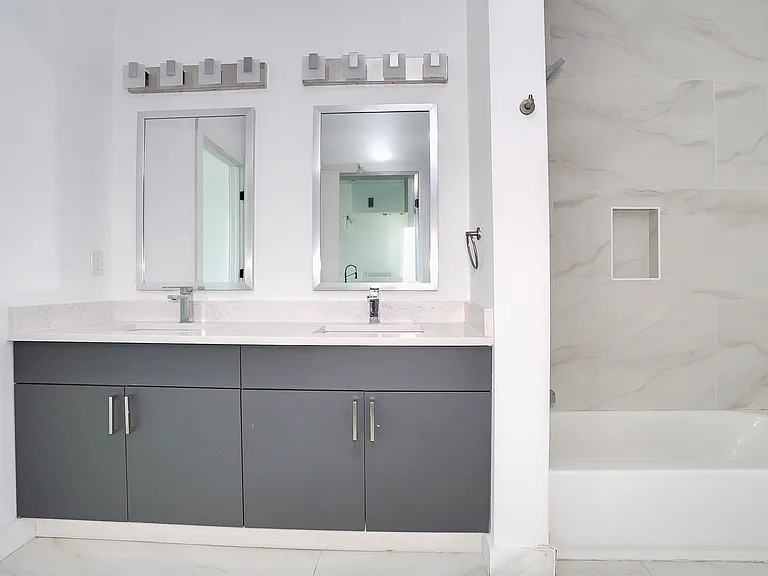 425 Avenue C #504 — Photo 22